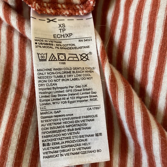 Gap T Shirt - Picture 5 of 5